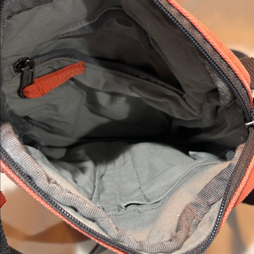 Duluth Trading Co Orange Messenger Bag - Picture 4 of 4